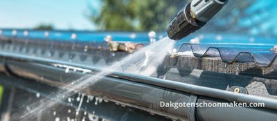 Dakgoot reinigen in De Goorn